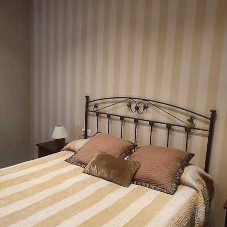 Casco Historico- Vivienda De 2 Con Parking * אוביידו