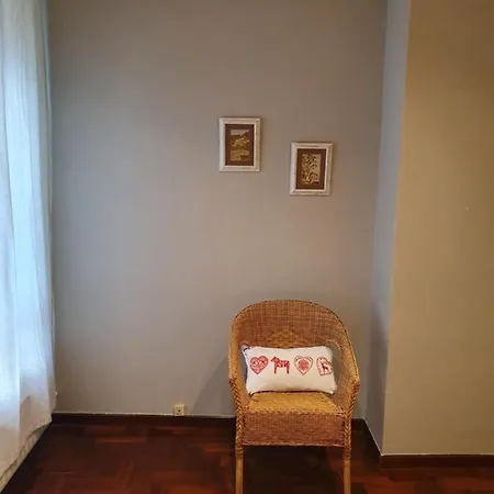 Casco Historico- Vivienda De 2 Con Parking דירה אוביידו